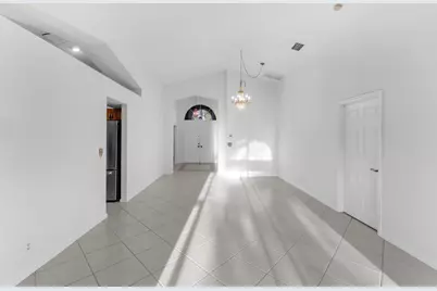 2705 Pointe Circle, Greenacres, FL 33413 - Photo 9