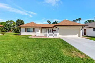 10298 Greentrail Dr N, Boynton Beach, FL 33436 - Photo 21