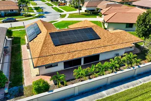 10298 Greentrail Dr N, Boynton Beach, FL 33436 - Photo 37