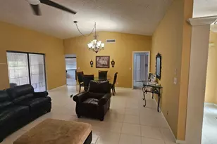 10298 Greentrail Dr N, Boynton Beach, FL 33436 - Photo 5