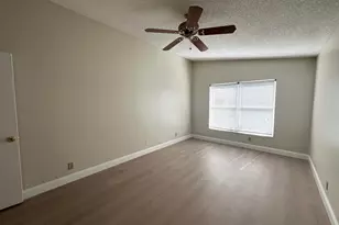 1206 Pine Sage Cir, West Palm Beach, FL 33409 - Photo 11