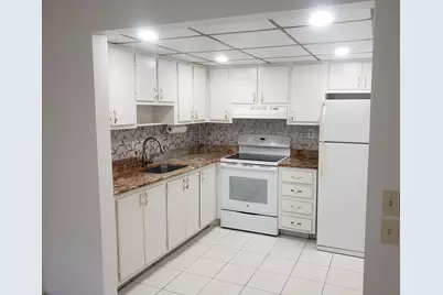 688 Burgundy O, Delray Beach, FL 33484 - Photo 3