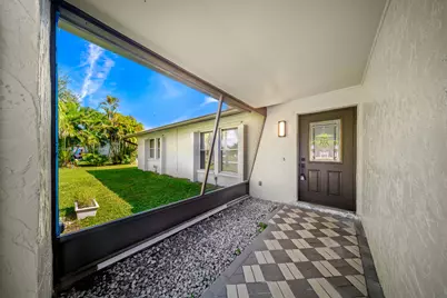 388 SE Tranquilla Avenue, Port Saint Lucie, FL 34983 - Photo 5