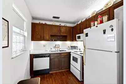 108 Spring Lake Court #203, Vero Beach, FL 32962 - Photo 3