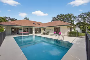 13 St Giles Rd, Palm Beach Gardens, FL 33418 - Photo 3