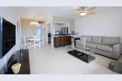 3402 Cynthia Lane #208, Palm Springs, FL 33461 - Photo 3