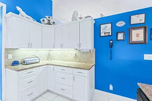 8261 Lake Cypress Rd, Lake Worth, FL 33467 - Photo 5