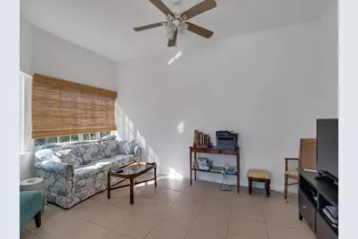 520 7th Square #201, Vero Beach, FL 32962 - Photo 7