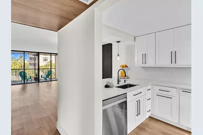 21 Royal Palm Way #303, Boca Raton, FL 33432 - Photo 5