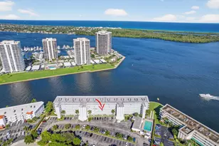 36 Yacht Club Dr, North Palm Beach, FL 33408 - Photo 35