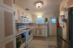 6241 Elm Ln, Lantana, FL 33462 - Photo 9