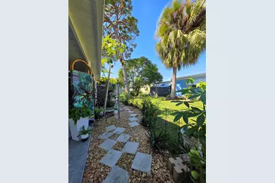 6241 Elm Lane, Lantana, FL 33462 - Photo 3