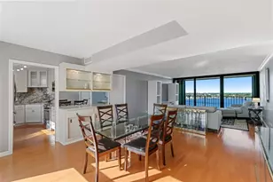 136 Lakeshore Dr, North Palm Beach, FL 33408 - Photo 3