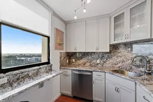 136 Lakeshore Dr, North Palm Beach, FL 33408 - Photo 9