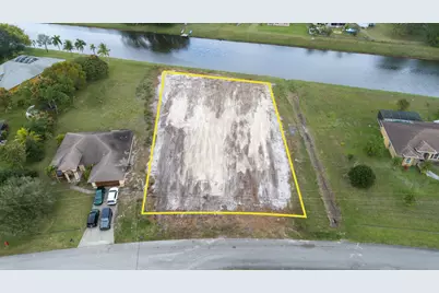 121 SW Hawthorne Circle, Port Saint Lucie, FL 34953 - Photo 1