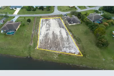 121 SW Hawthorne Circle, Port Saint Lucie, FL 34953 - Photo 5