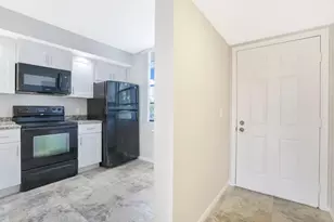 3636 Whitehall Dr, West Palm Beach, FL 33401 - Photo 3