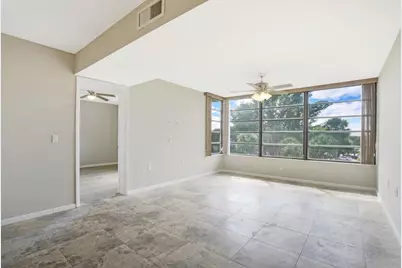 3636 Whitehall Drive #401, West Palm Beach, FL 33401 - Photo 7