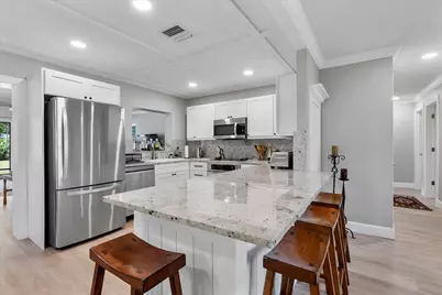 409 SE Gasparilla Avenue, Port Saint Lucie, FL 34983 - Photo 5