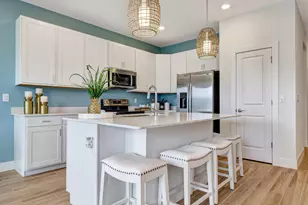 608 Waters Edge Ln, Port Saint Lucie, FL 34983 - Photo 3