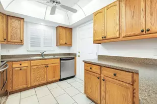 907 Marina Dr, North Palm Beach, FL 33408 - Photo 13