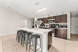 2333 SE Aneci St, Port Saint Lucie, FL 34984 - Photo 5