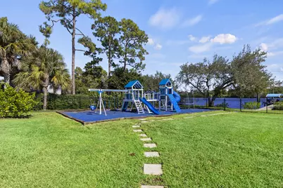 2821 SE North Lookout Boulevard, Port Saint Lucie, FL 34984 - Photo 9