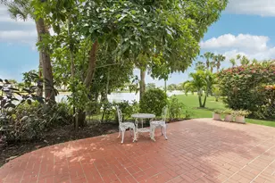 12921 Oak Knoll Dr, Palm Beach Gardens, FL 33418 - Photo 9