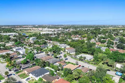 2860 NW 8th Place, Fort Lauderdale, FL 33311 - Photo 15