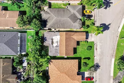 2860 NW 8th Place, Fort Lauderdale, FL 33311 - Photo 19