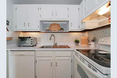 75 Royal Oak Court #204, Vero Beach, FL 32962 - Photo 5