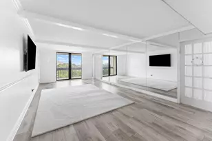 2400 Presidential Way, West Palm Beach, FL 33401 - Photo 5
