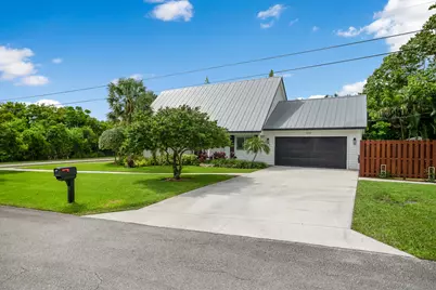 9200 SE Olympus Street, Hobe Sound, FL 33455 - Photo 21