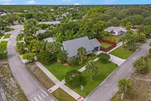 9200 SE Olympus St, Hobe Sound, FL 33455 - Photo 25