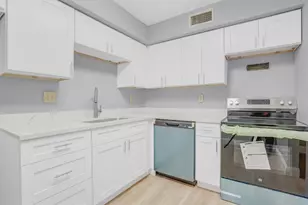 9840 Pineapple Tree Dr, Boynton Beach, FL 33436 - Photo 11