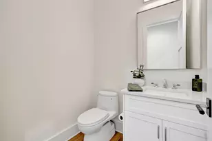 245 Alhambra Pl, West Palm Beach, FL 33405 - Photo 25