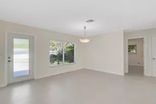 376 SW 2nd St, Boca Raton, FL 33432 - Photo 5