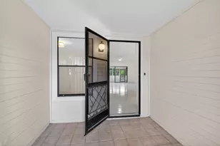 29 Fawlkland Cir, Boynton Beach, FL 33426 - Photo 5