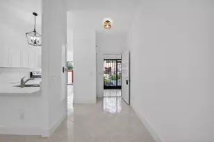 29 Fawlkland Cir, Boynton Beach, FL 33426 - Photo 11