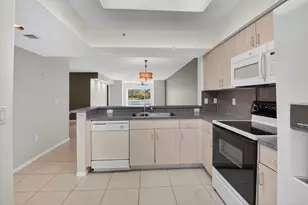 5842 Crystal Shores Dr, Boynton Beach, FL 33437 - Photo 9