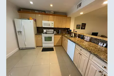 1400 NW 45th Street #B7, Deerfield Beach, FL 33064 - Photo 3