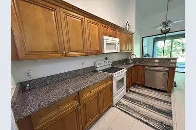 7207 Le Chalet Boulevard, Boynton Beach, FL 33472 - Photo 9