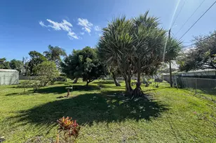 2720 SE Helms Ave, Port Saint Lucie, FL 34952 - Photo 23