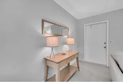 646 Flanders N, Delray Beach, FL 33484 - Photo 5