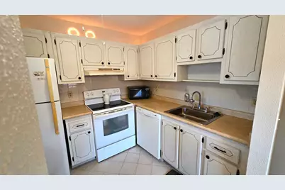 558 Saxony L, Delray Beach, FL 33446 - Photo 13