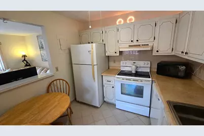 558 Saxony L, Delray Beach, FL 33446 - Photo 3