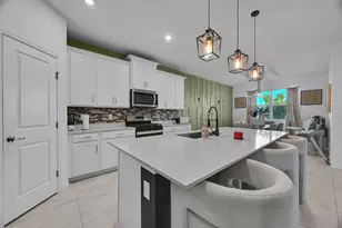 10325 SW Phineas Ln, Port Saint Lucie, FL 34987 - Photo 9