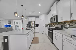 10325 SW Phineas Ln, Port Saint Lucie, FL 34987 - Photo 7