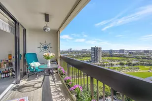 2000 Presidential Way, West Palm Beach, FL 33401 - Photo 1