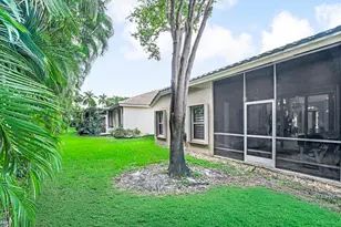 9799 Crescent View Dr S, Boynton Beach, FL 33437 - Photo 41